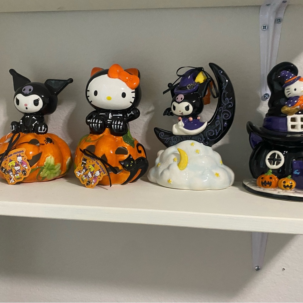 Halloween Hello Kitty Ceramic Figurine Set